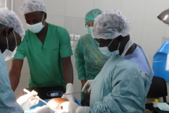 image de bloc opération- les médécins de AIMES - AFRIQUE en action