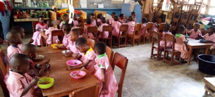 Cantines scolaires de AIMES AFRIQUE : Une mission de constatation à l’EPP Kouma Apoti
